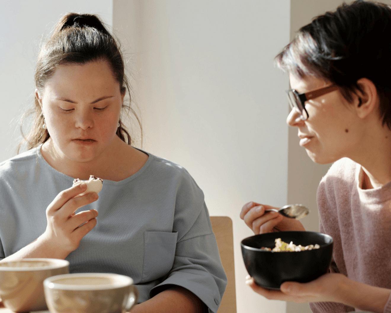 two women eating